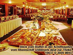 Blick vom Buffet in der Schiffsspitze vom Rheinschiff s560merk-deut zur Theke.